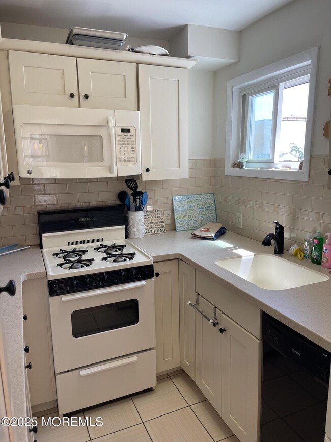 Photo - 102 Brown Ave