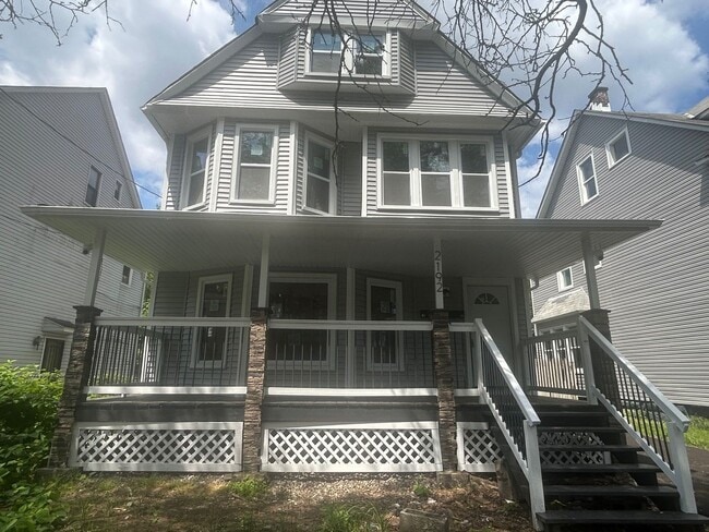 Photo - 2192 E 82nd St Apartamento Unidad 1 - Down