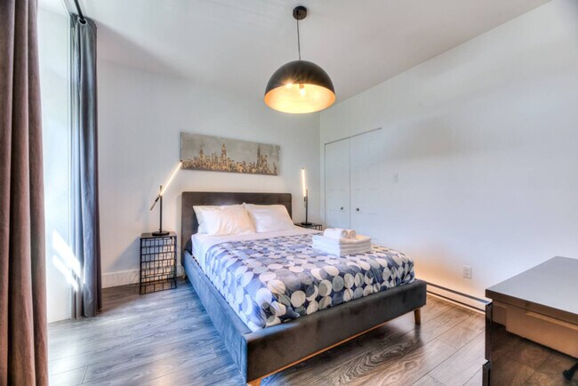 Photo - 3833 R. Saint-Denis Unit ID1234645P