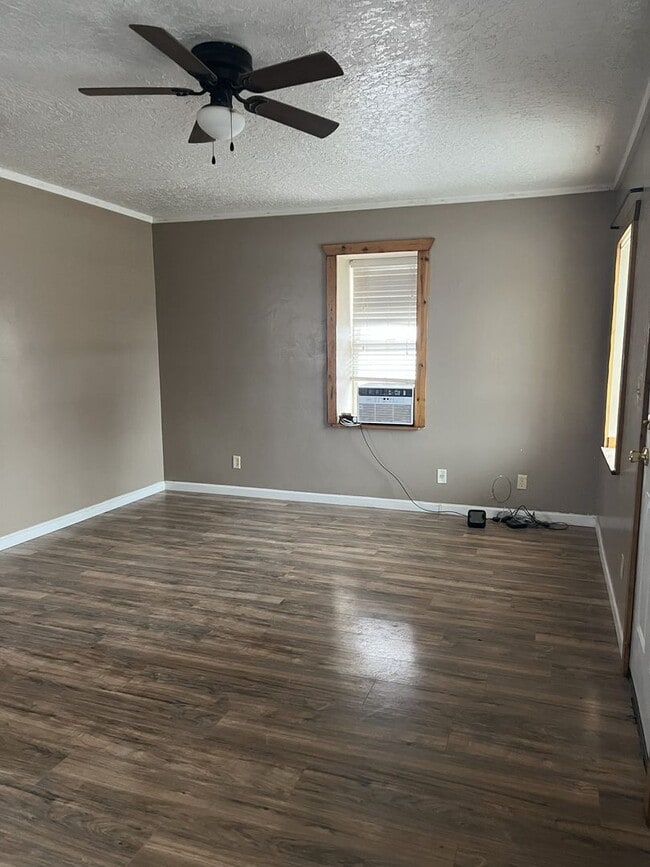 Photo - Cute 1 Bed 1 Bath Home with Attached Garage