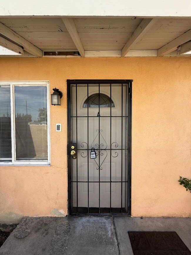 Photo - 2114 Brundage Ln Unit A