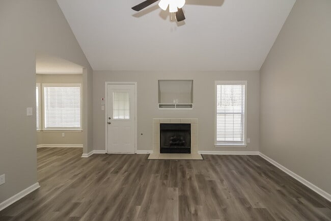 Photo - 200 Cameron Dr