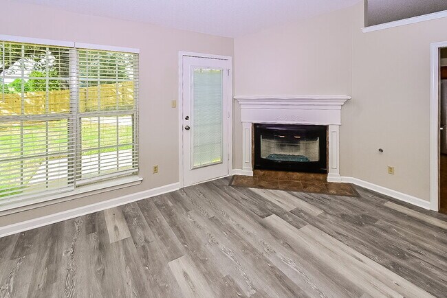 Photo - 1700 Brentwood Trce