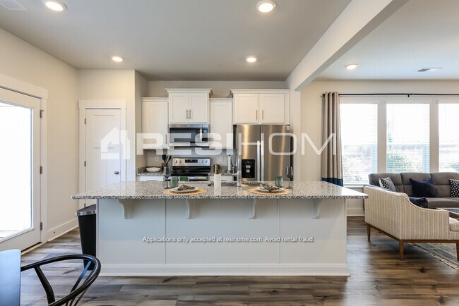 405 Rill Walk Pl