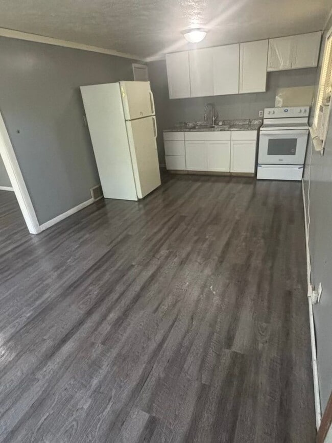 Photo - 1464 Hudson St Unit 1464 Hudson Street- B