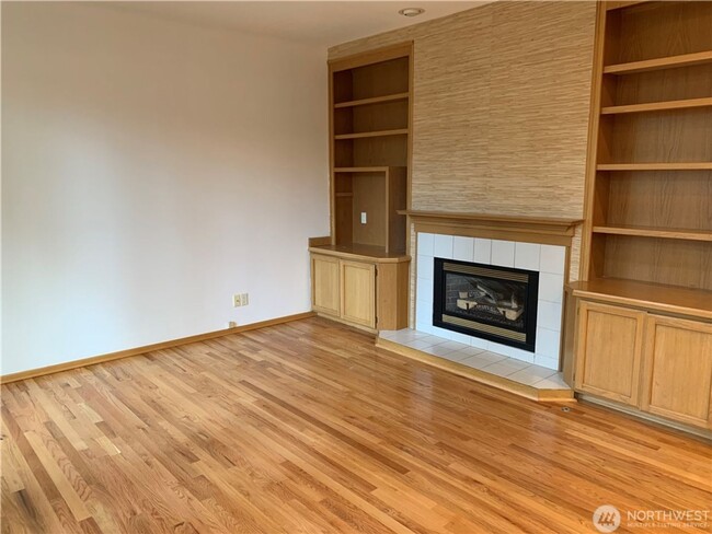 Photo - 4Bd/2.5Ba Sammamish Home