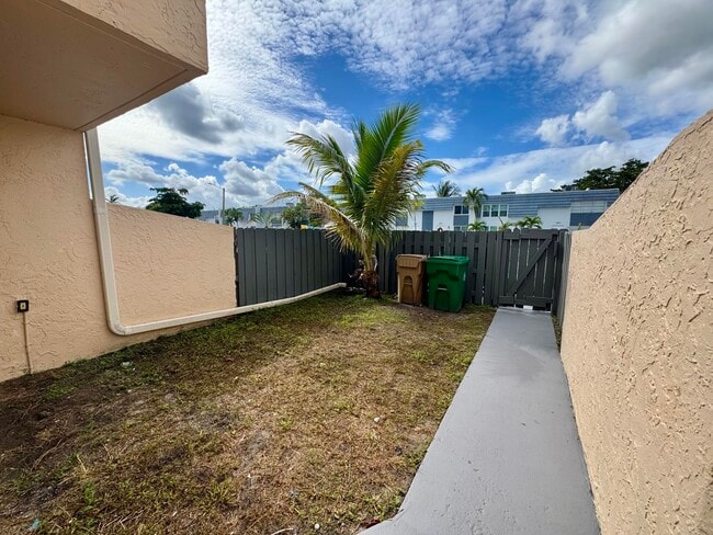 Photo - 3662 SW 59th Ave Unidad 2