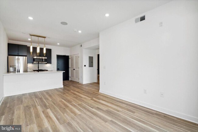 Photo - 2636 E York St Unit 405