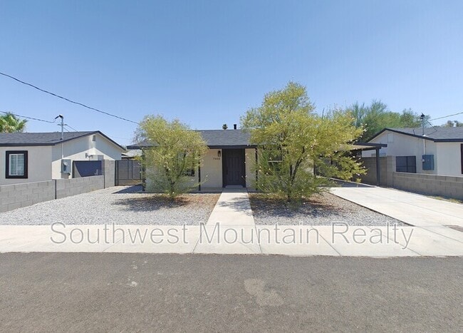 Building Photo - 7405 N 62nd Ave Rental