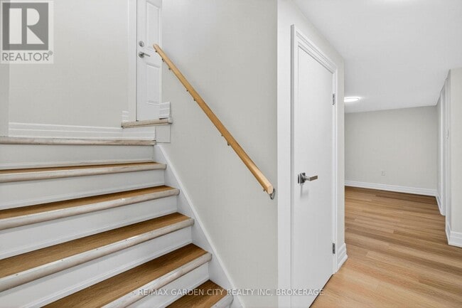 Photo - 104 Carrick Ave Unit LOWER