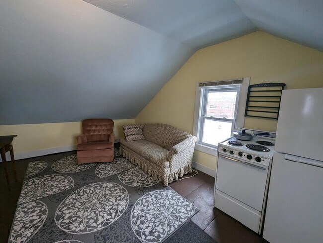 Photo - 8 6th St