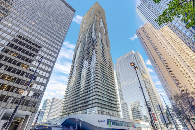 Building Photo - 225 N Columbus Dr Unit 5311