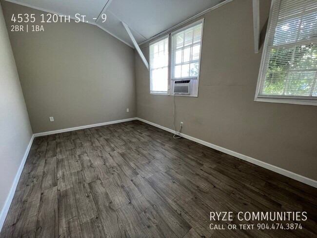 Photo - 4535 120th St Unidad 9