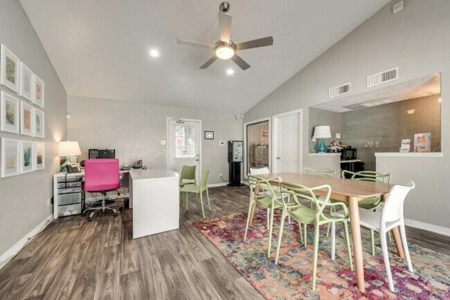 Photo - 9666 Scyene Rd Unidad 108