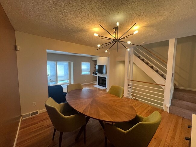 Photo - Beautiful Townhome in Private cul-de-sac i...