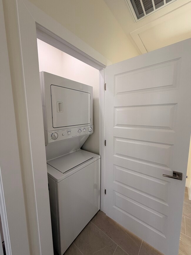 Photo - 609 N Alexandrite Ave Unit 3