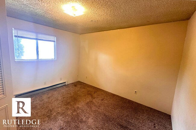 Photo - Charming Single Level Apartment in East Me...