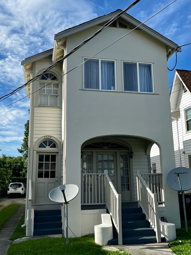 Photo - 2671 Gladiolus St House