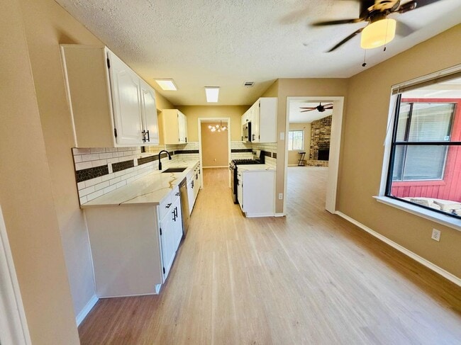 Building Photo - 13438 Nevermore Dr