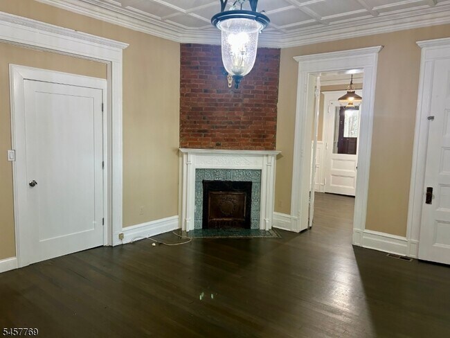 87 W Clinton St Unit 1