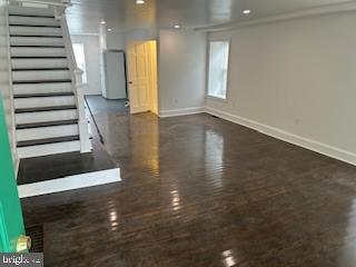 Photo - 264 Maple Ave