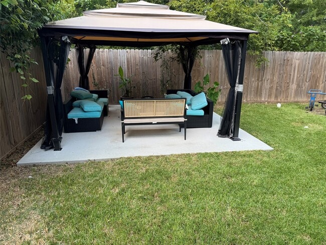 Photo - 3433 Lydia St