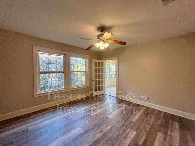 Photo - 440 Forest Ave