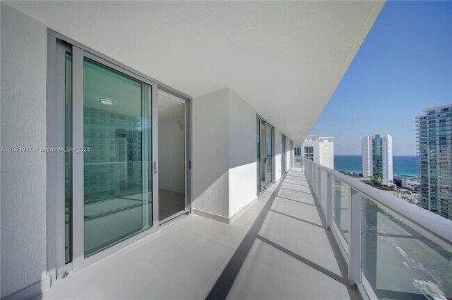 Building Photo - 300 Sunny Isles Blvd Unit 4-1904