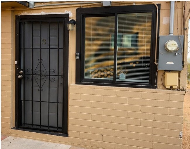 1402 W Mercer Ln Unidad 3
