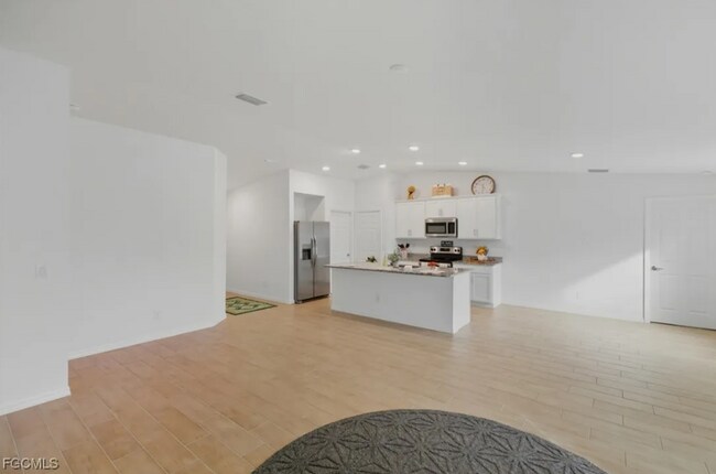 Photo - Modern & Spacious 4 Bed, 2 Bath Home in Gator Circle