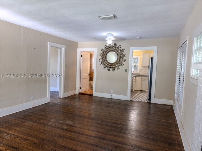 Photo - 520 NE 129th St