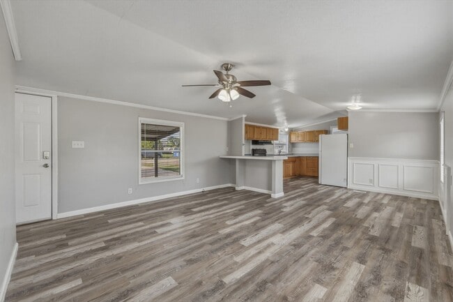 Photo - 31 Cinnamon Ln