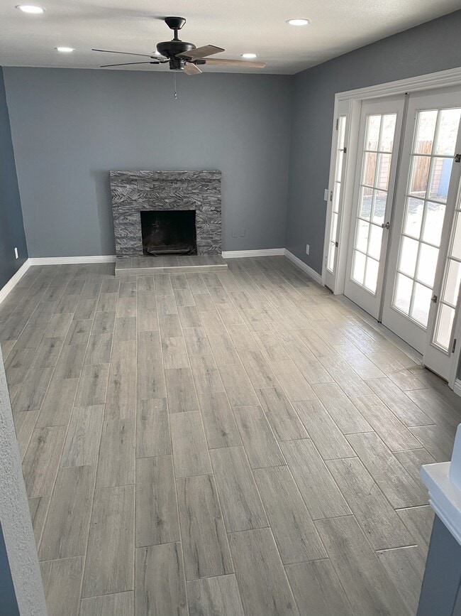 Photo - 9211 Vernon Ave