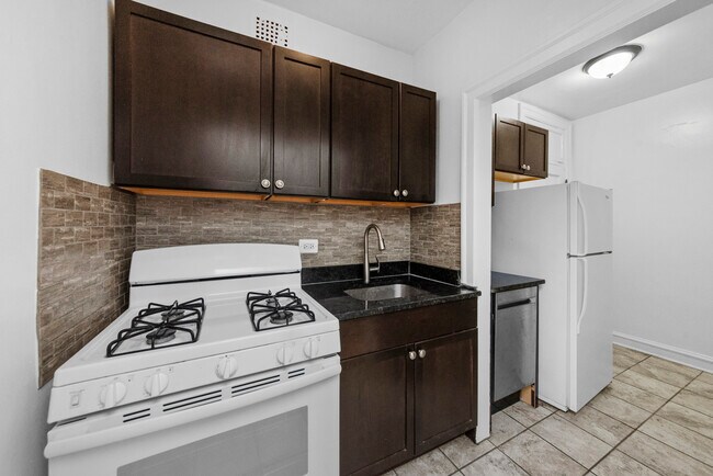 Photo - 1361 W Estes Ave Unit 71-3C