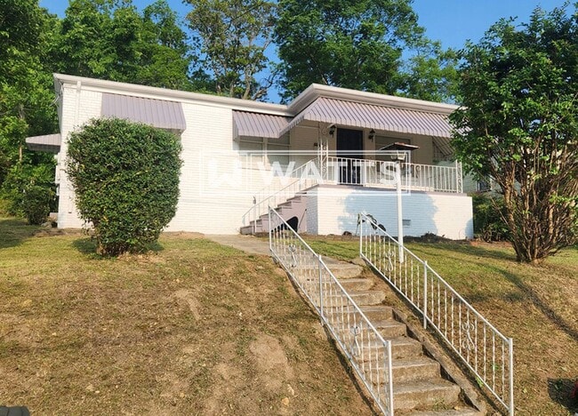 Building Photo - 3-Bedroom with Renovated Bath in Oak Ridge Park Nieghborhood