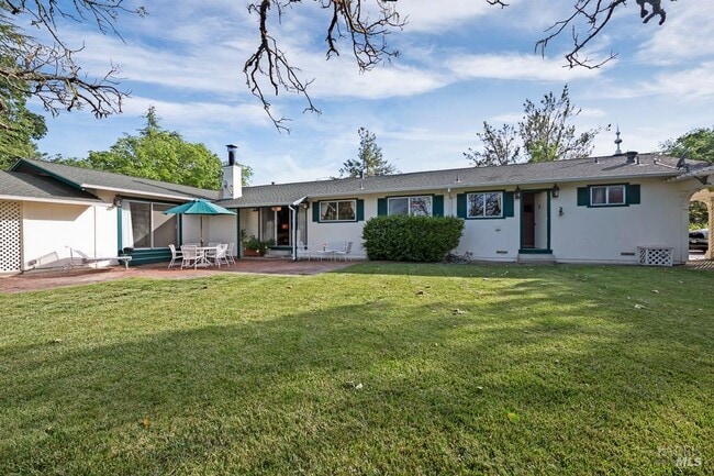 Photo - 7744 St Helena Hwy