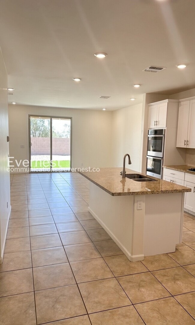 Photo - 3041 W Cres View Ln