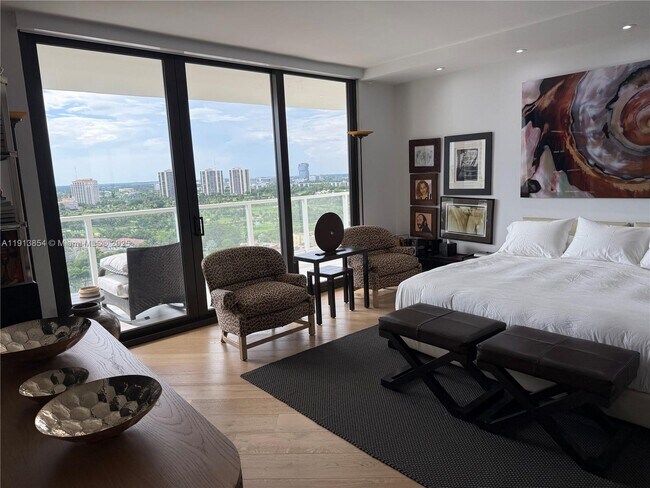 Photo - 19500 Turnberry Way Unit 18D