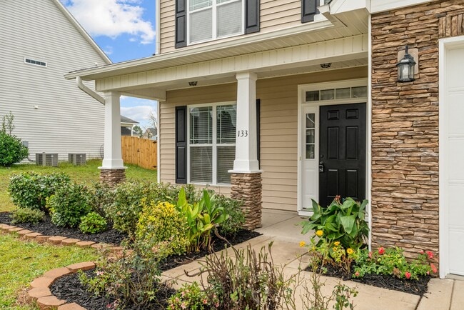 Photo - 133 Lockwood Dr