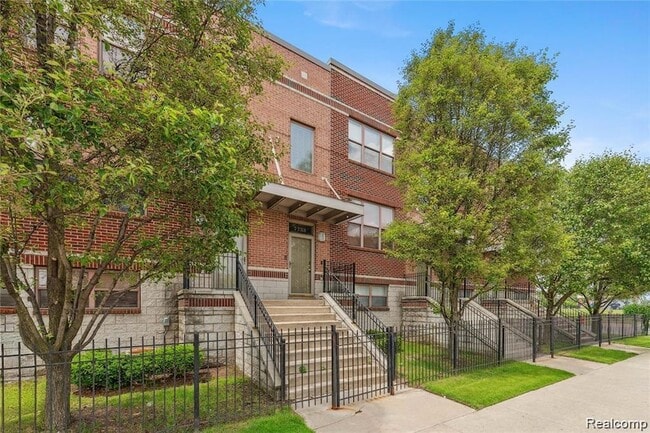 Building Photo - 7621 Woodward Ave