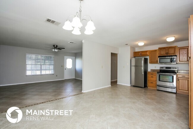 Photo - 2680 Roxbury Cir