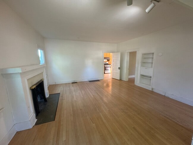 Photo - 227 SW 7th St