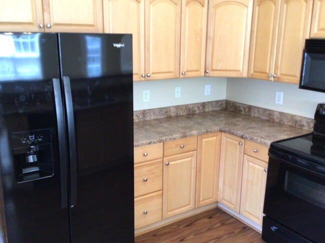 Photo - 156 Cotillion Cres