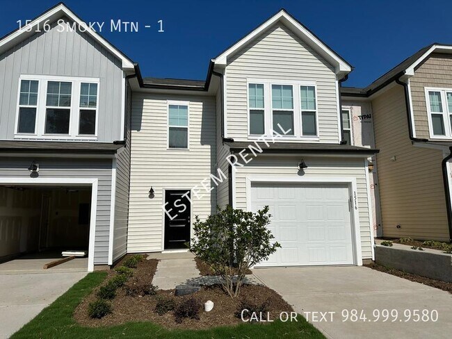 Photo - 1516 Smoky Mountains St