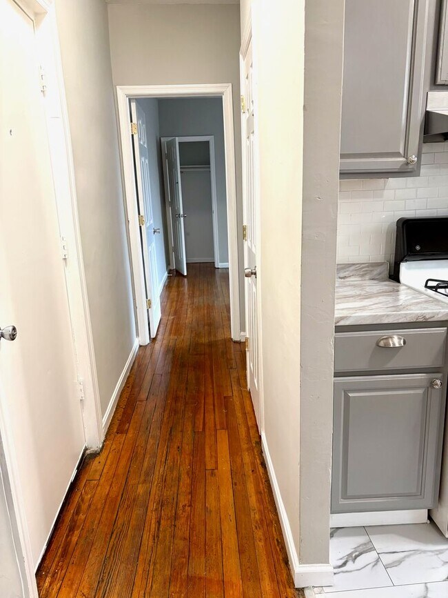 Photo - 1014 COLUMBIA RD NW