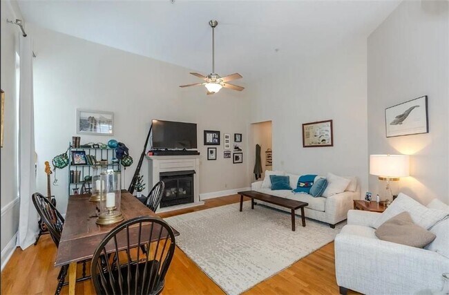 Photo - 12 Elm Street, 2 Unit 2