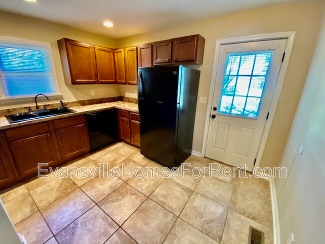 Photo - 115 N Woods Ave