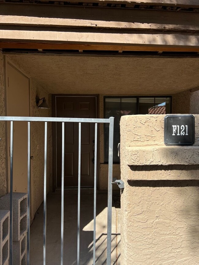 Photo - 925 N College Ave
