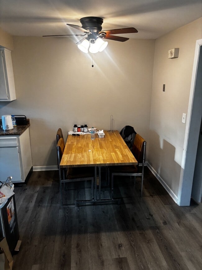 BEAUTIFUL MUST SEE CHARMING 1 BED/1 BATH WITH FRE HEAT....MUST SEE!!!
