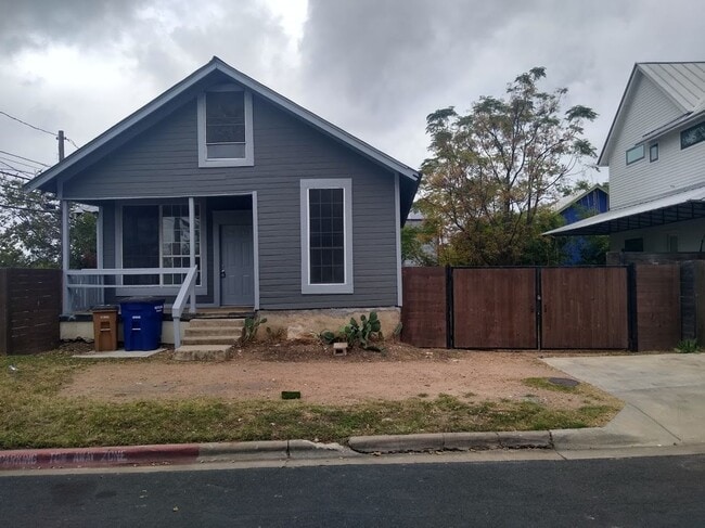 Photo - 2410 E 12th St